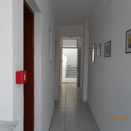 Guest house To Let Rena