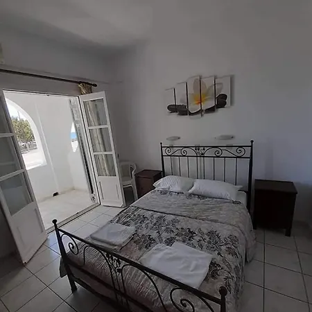 To Let Rena * Monolithos