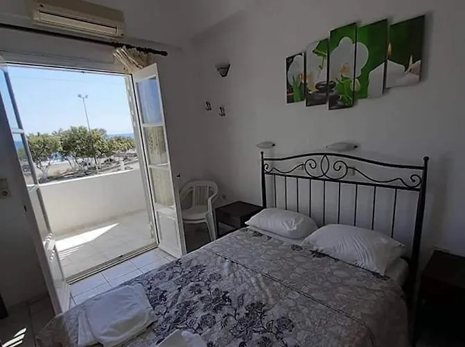 Pensión To Let Rena 3*