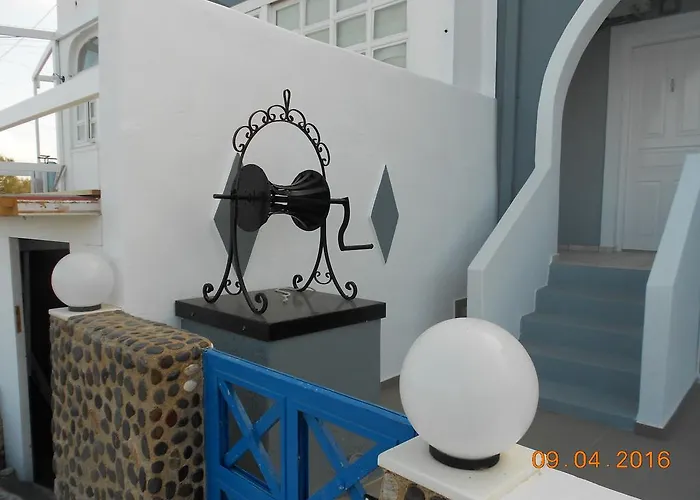 To Let Rena Monolithos