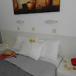 To Let Rena 3*