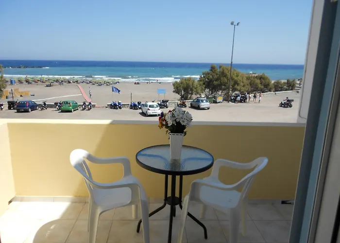 Гостевой дом To Let Rena Монолитос