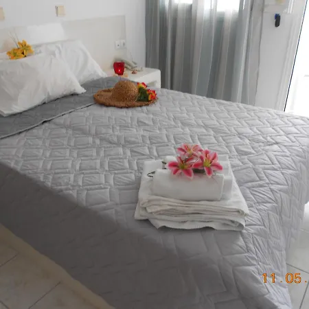 To Let Rena Gasthof Monolithos